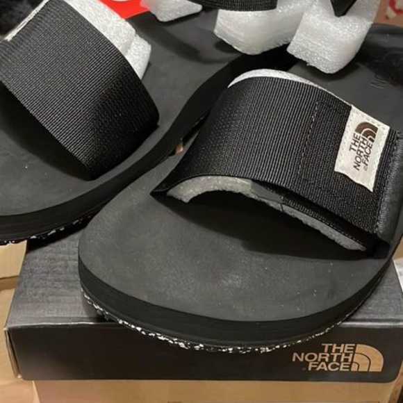 BRAND NEW men the north face skeena sandals size US 11 (black colour) - Picture 6 of 6